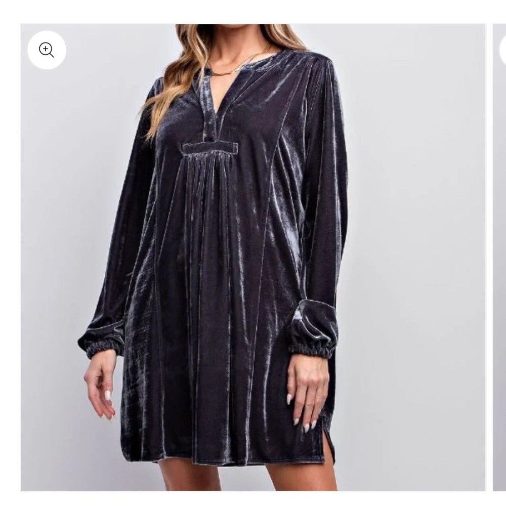 Elegant Velvet gray/ blue dress. Super soft and long sleeve. POCKETS.